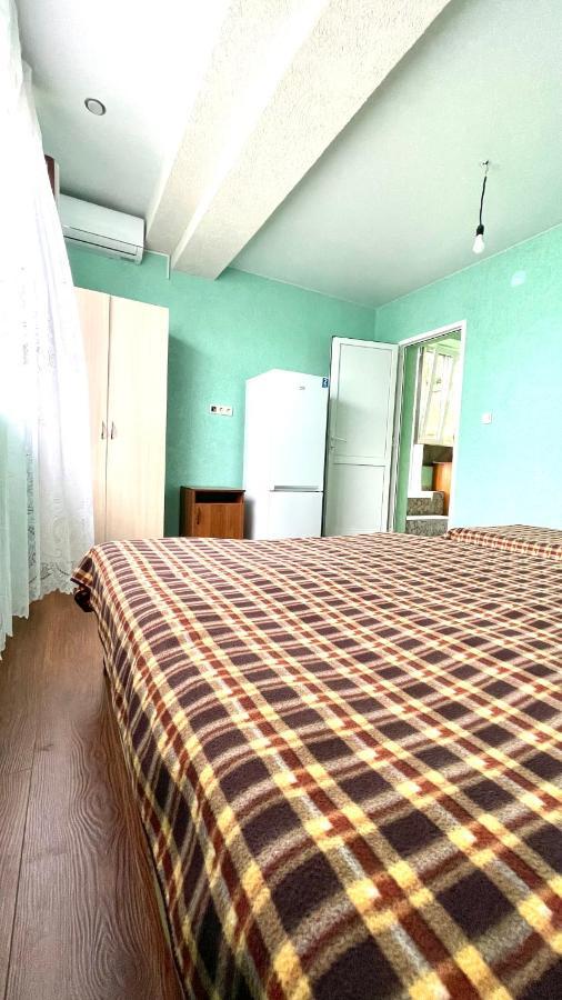 Guesthouse On Sovhoznaya 18 กากรา ภายนอก รูปภาพ